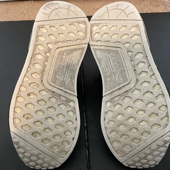 Men’s Adidas NMD_R1,size 10. - Picture 3 of 5